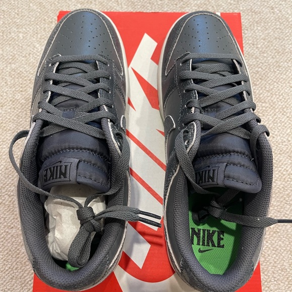 Brand New DS 100% Authentic Nike Dunk Halloween Special Mens size 10 - Picture 2 of 3